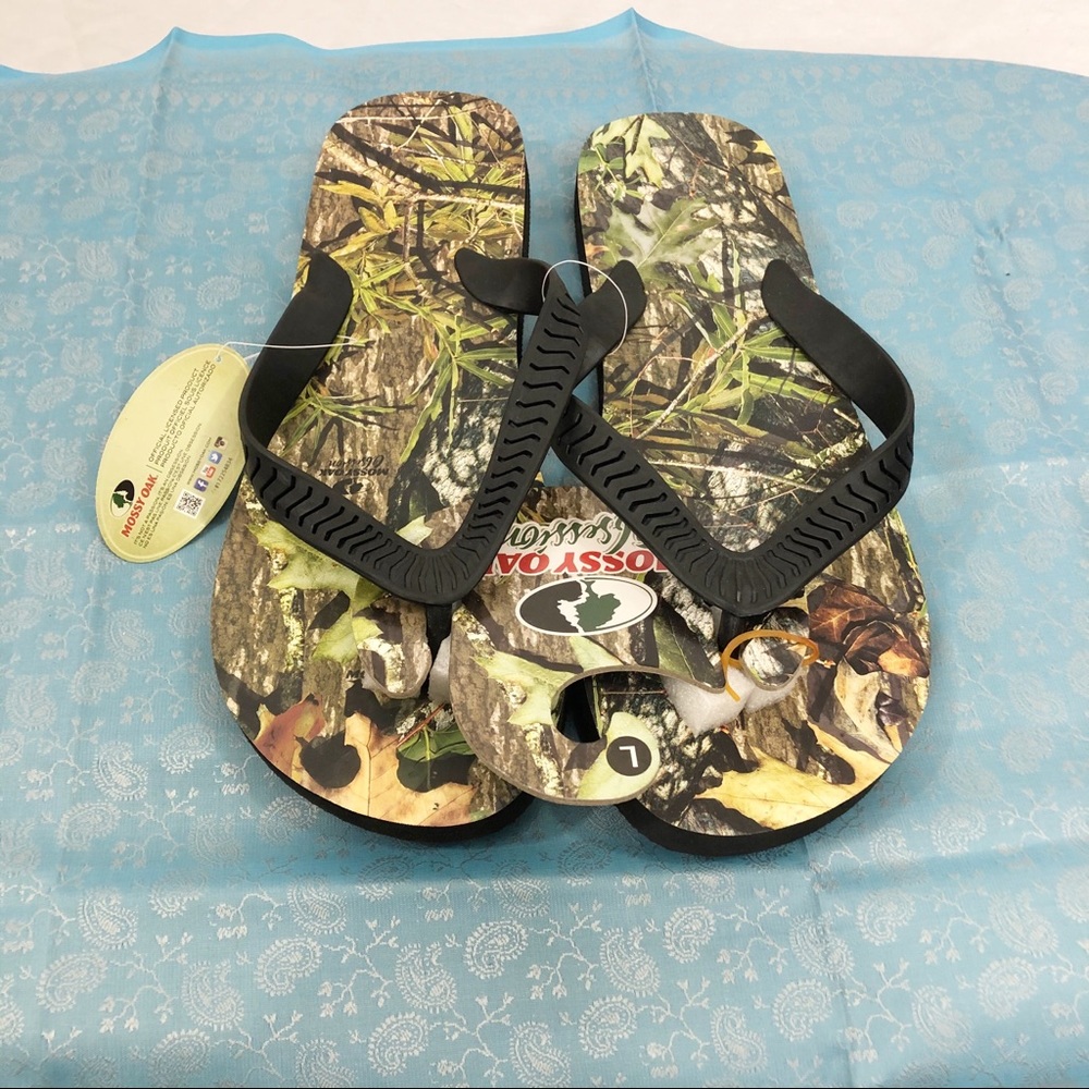 NEW Mens Mossy Oak Camo Flip Flops, Size Large